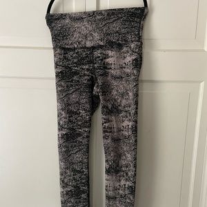Athleta Pattern Leggings in x-small
